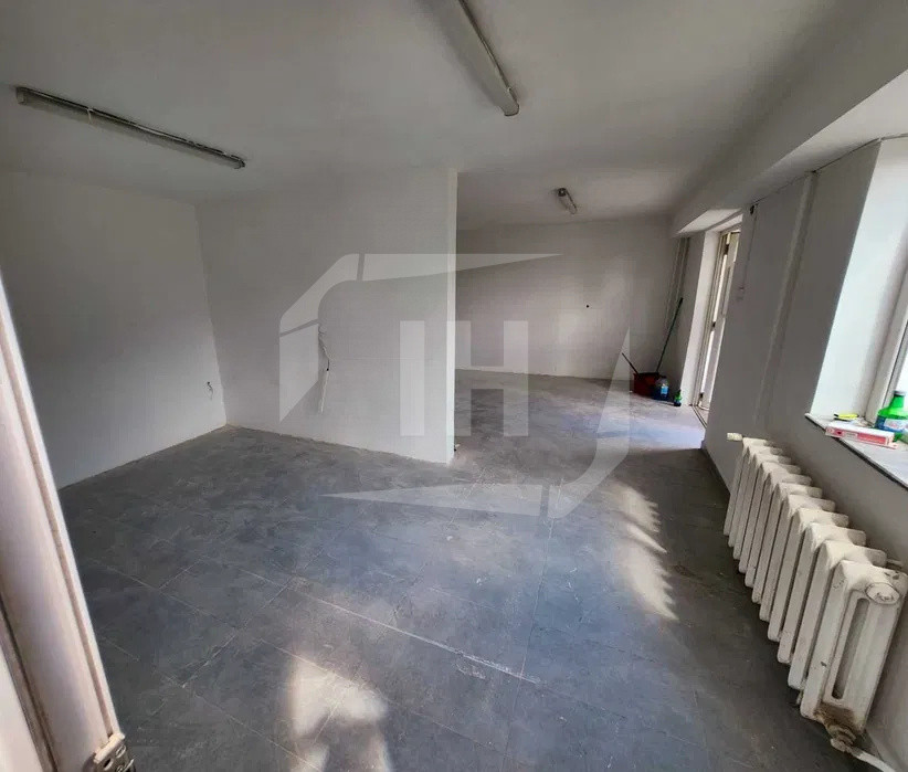 Spatiu comercial, 2 incaperi plus pergola, zona Plevnei