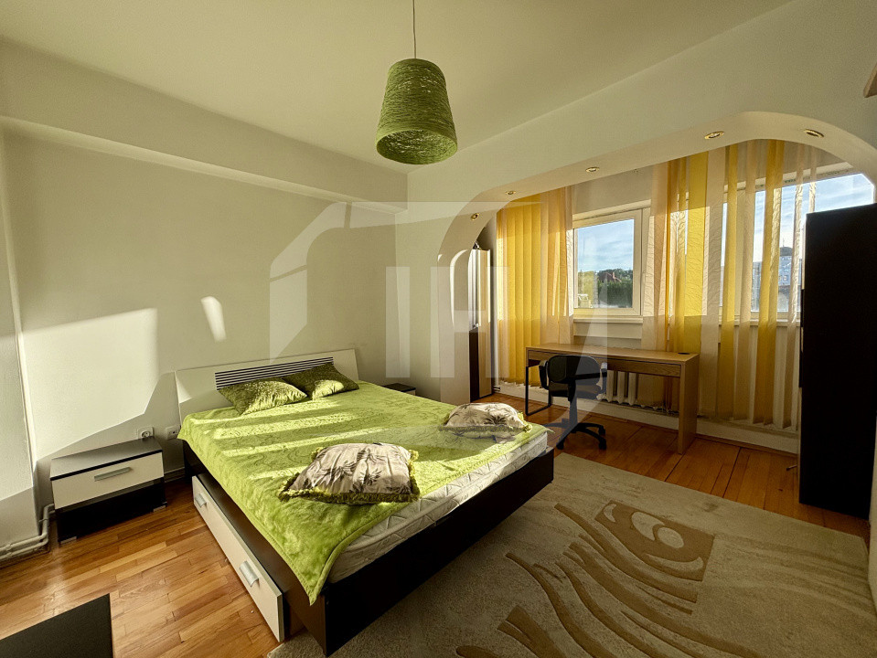 Apartament 3 camereI decomandat I zona  Piata Cipariu