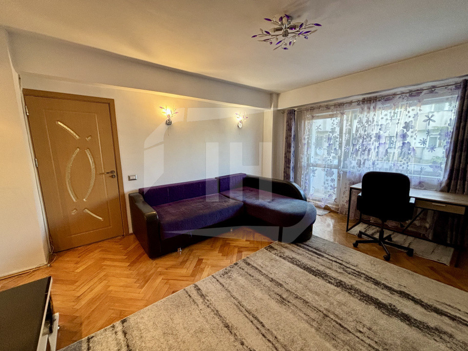 Apartament 3 camereI decomandat I zona  Piata Cipariu