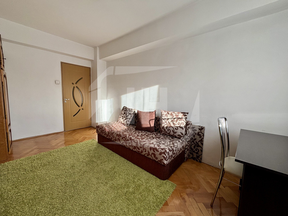 Apartament 3 camereI decomandat I zona  Piata Cipariu