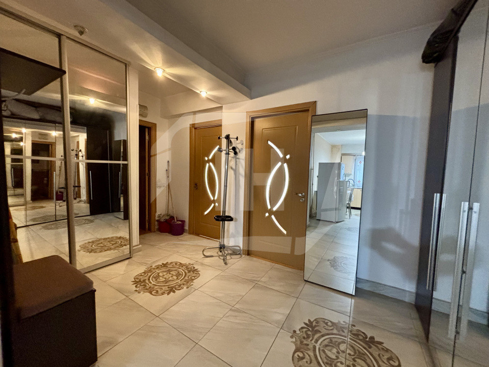 Apartament 3 camereI decomandat I zona  Piata Cipariu