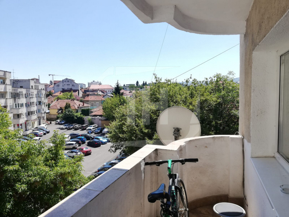 Apartament 3 camereI decomandat I zona  Piata Cipariu