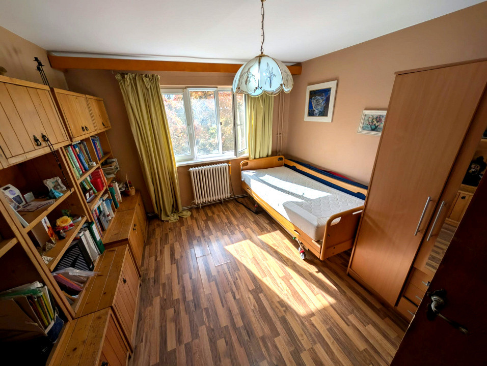 Apartament 3 camere decomandat, zona Primaverii Manastur