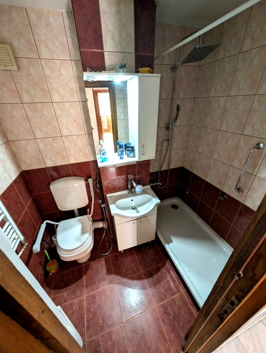 Apartament 3 camere decomandat, zona Primaverii Manastur