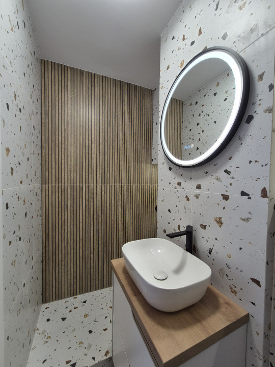 Apartament 2 camere decomandat, zona Bld Primaverii