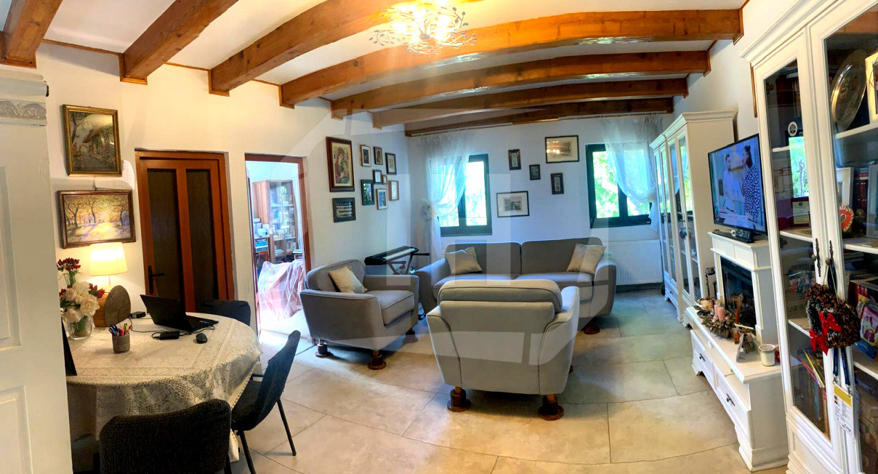 Casa individuala, 1257 mp teren, garaj, in Mociu