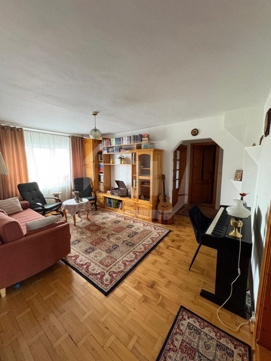 Apartament 4 camere, parcare, Manastur