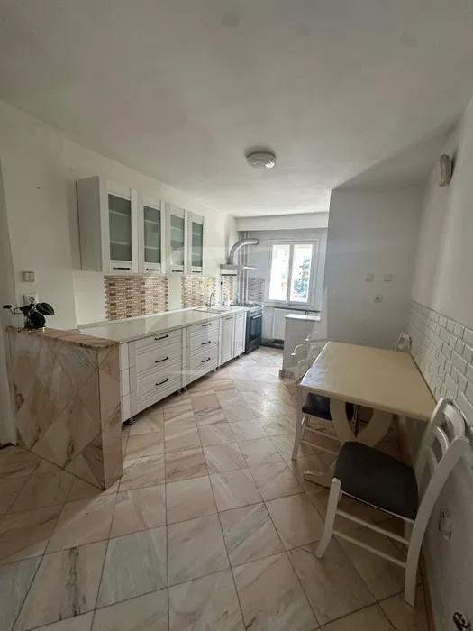 Apartament 3 camere I Manastur zona Ion Mester