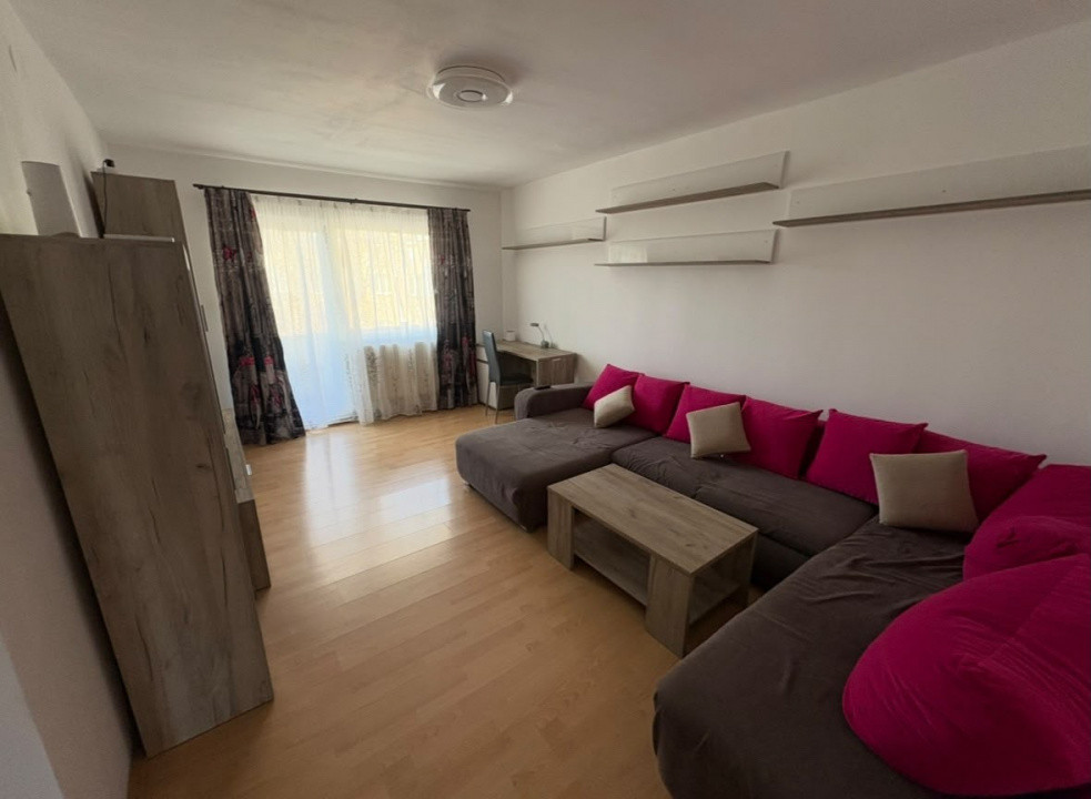 Apartament 4 camere, etaj 3, cartier Plopilor/Parcul Babes