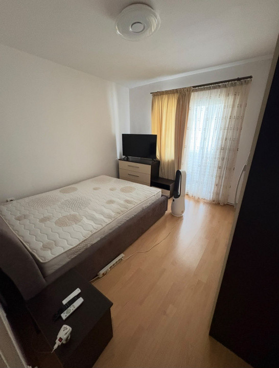 Apartament 4 camere, etaj 3, cartier Plopilor/Parcul Babes
