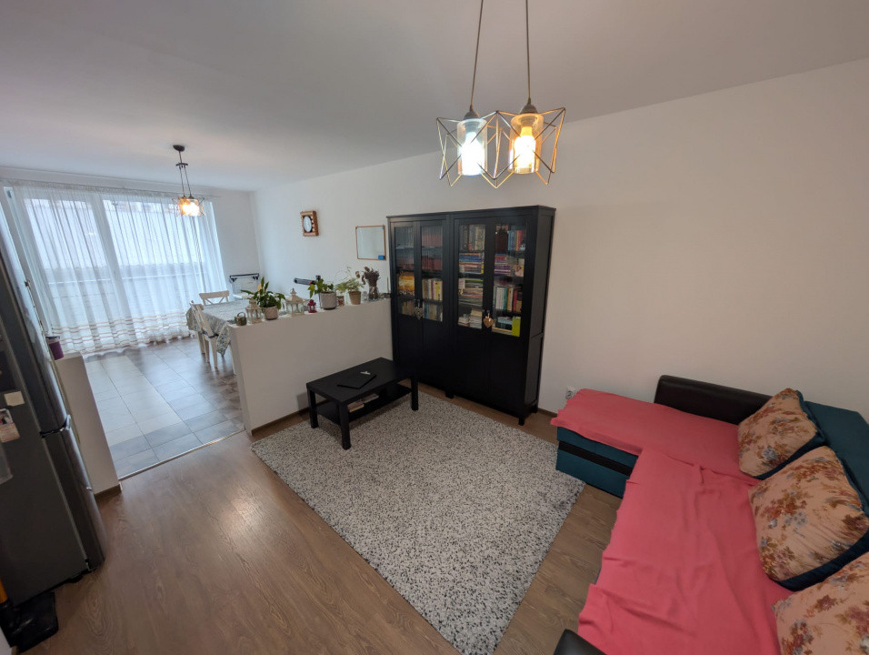 Apartament 2 camere etaj 1, parcare, zona Vivo