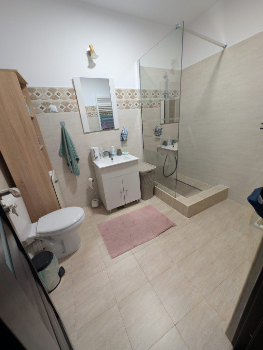 Apartament 2 camere etaj 1, parcare, zona Vivo