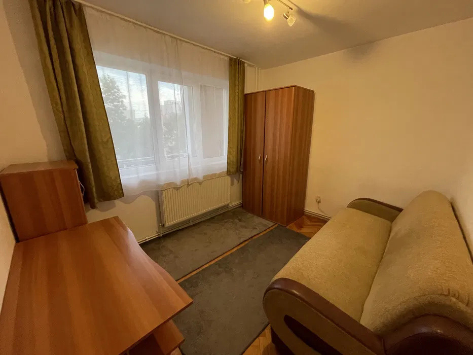 Apartament 2 camere decomandat, zona Bld Primaverii