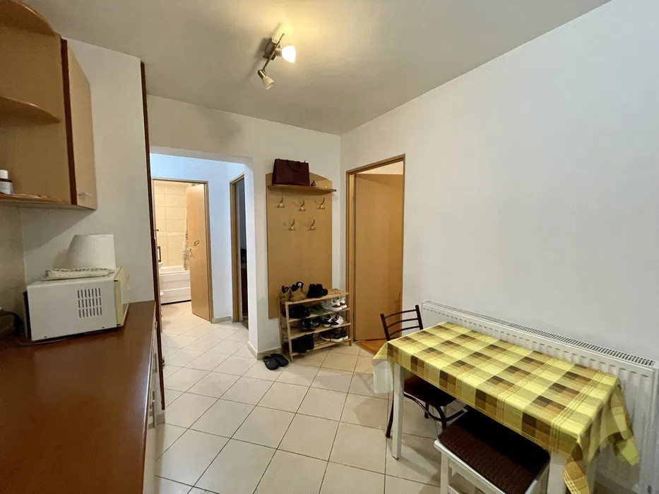 Apartament 2 camere decomandat, zona Bld Primaverii