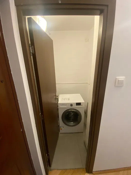 Apartament 2 camere decomandat, zona Plopilor