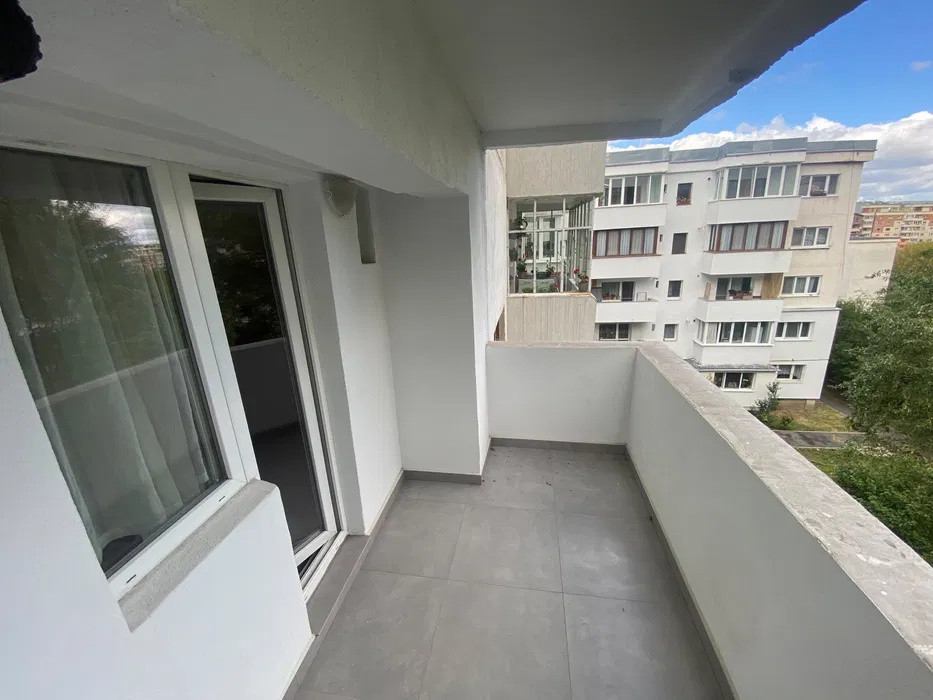 Apartament 2 camere decomandat, zona Plopilor