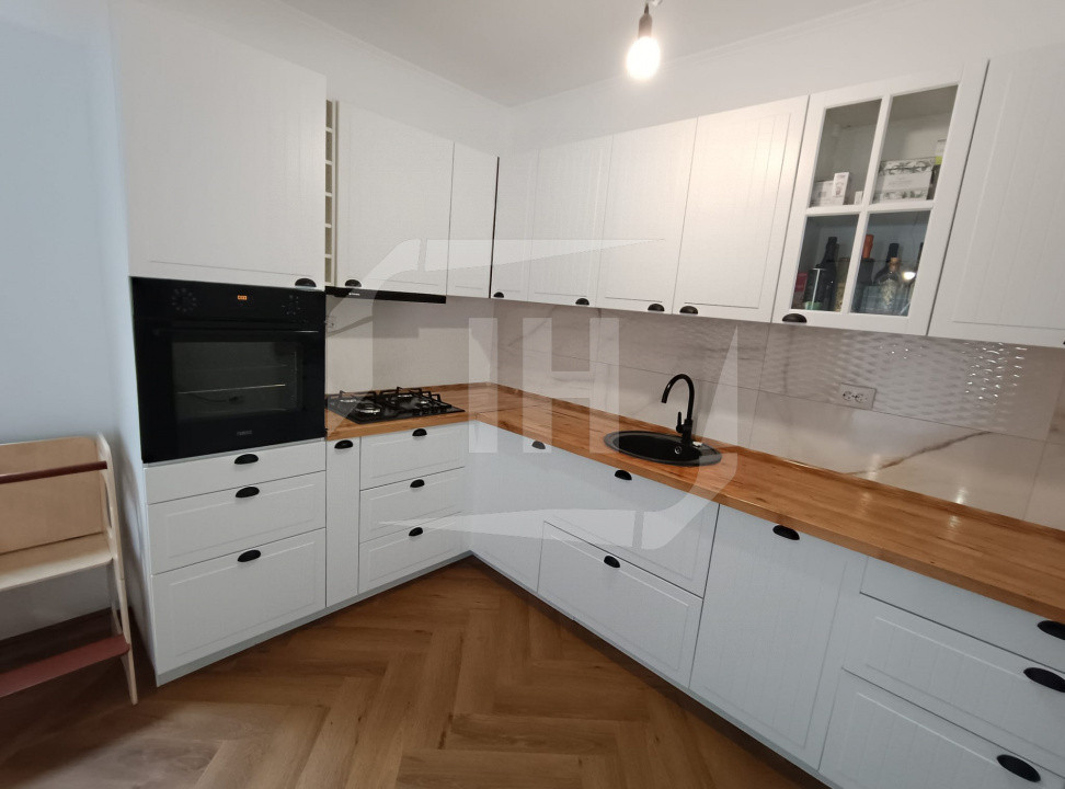Duplex 4 camere I mobilat modern I garaj I Dezmir- zona strazii Planoarelor