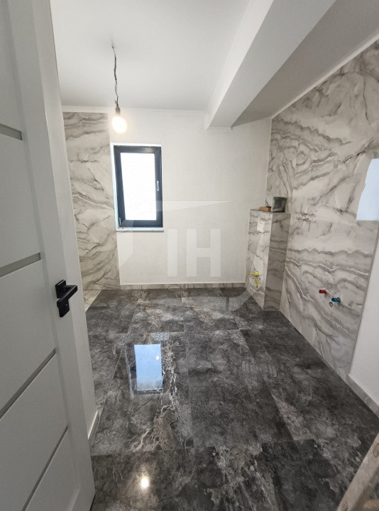 Duplex 4 camere I mobilat modern I garaj I Dezmir- zona strazii Planoarelor