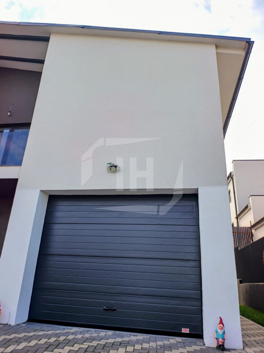 Duplex 4 camere I mobilat modern I garaj I Dezmir- zona strazii Planoarelor