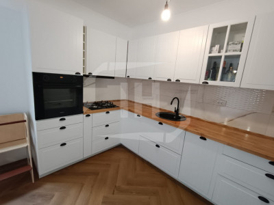 Duplex 4 camere I mobilat modern I garaj I Dezmir- zona strazii Planoarelor