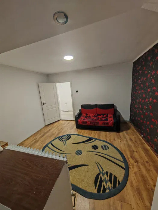 Apartament 2 camere decomandat, zona stadionul CFR, Gruia