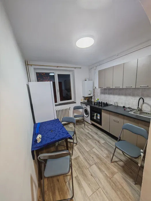 Apartament 2 camere decomandat, zona stadionul CFR, Gruia