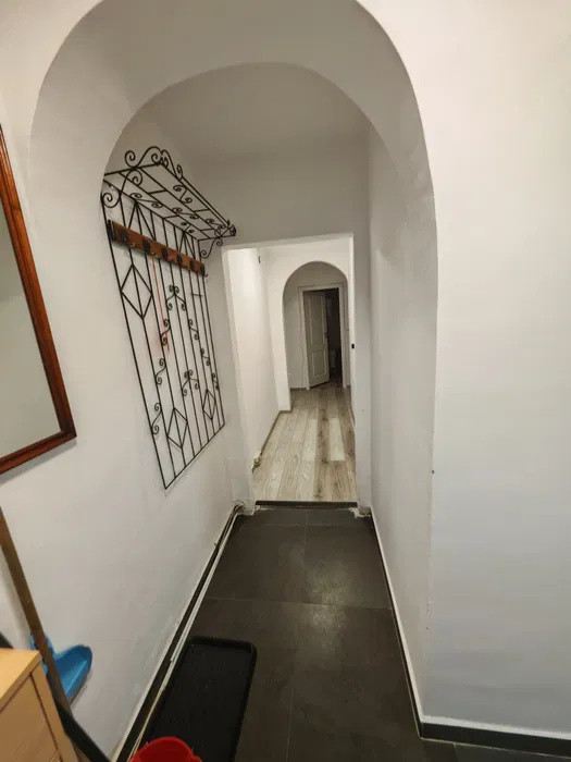 Apartament 2 camere decomandat, zona stadionul CFR, Gruia