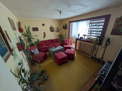 Apartament 4 camere decomandat, etaj 3, zona bazei sportive Manastur
