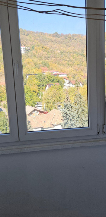 Apartament 3 camere, etaj intermediar, cartier Grigorescu