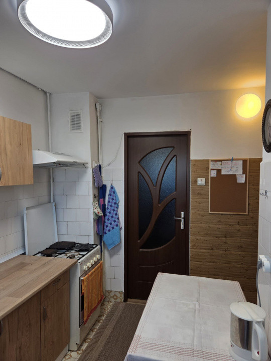Apartament 4 camere decomandat, zona Bazei Sportive