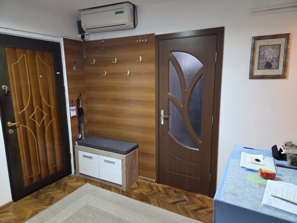 Apartament 4 camere decomandat, zona Bazei Sportive