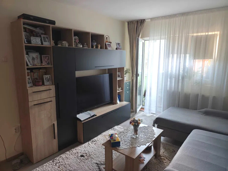Apartament 2 camere decomandat, zona Bld Primaverii