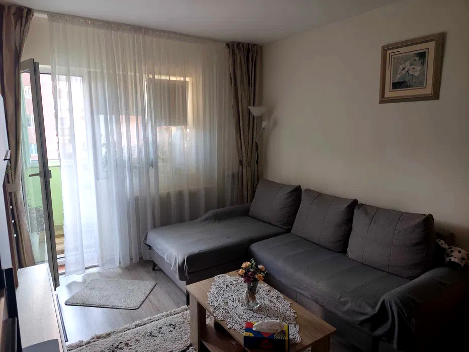 Apartament 2 camere decomandat, zona Bld Primaverii