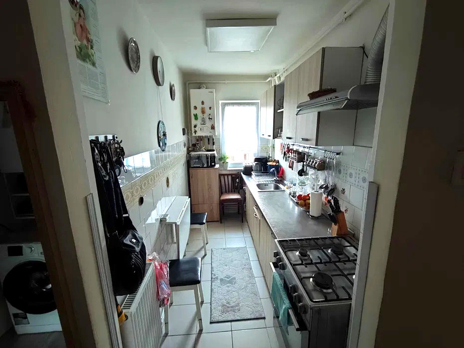 Apartament 2 camere decomandat, zona Bld Primaverii