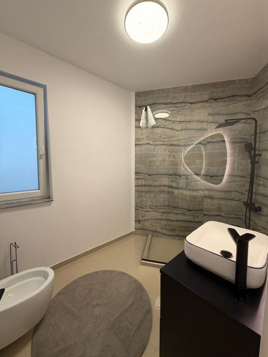 Apartament 3 camere la cheie, etaj 1, parcare subterana, zona Vivo