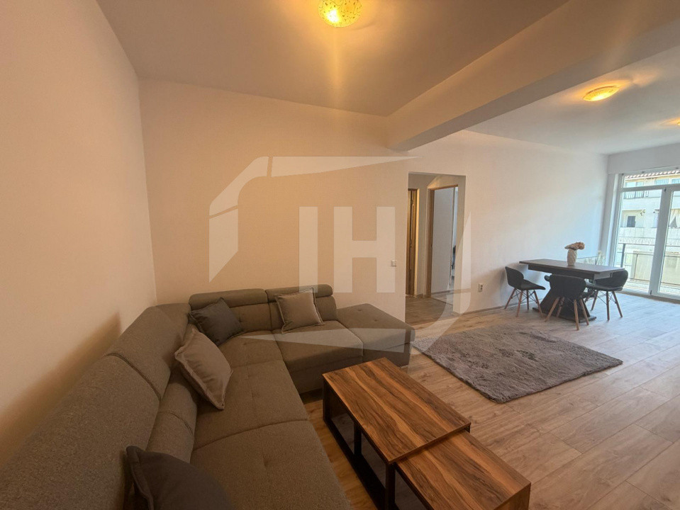 Apartament 3 camere, etaj intermediar, parcare, zona Oașului