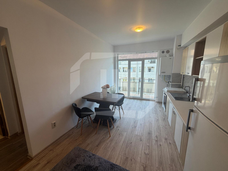 Apartament 3 camere, etaj intermediar, parcare, zona Oașului