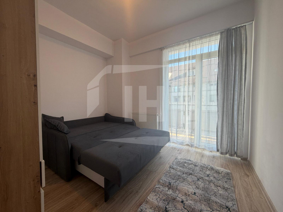 Apartament 3 camere, etaj intermediar, parcare, zona Oașului