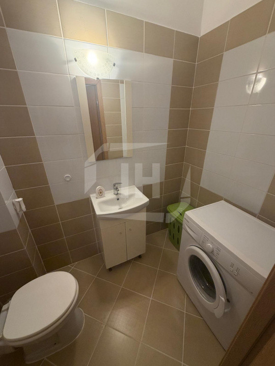 Apartament 3 camere, etaj intermediar, parcare, zona Oașului