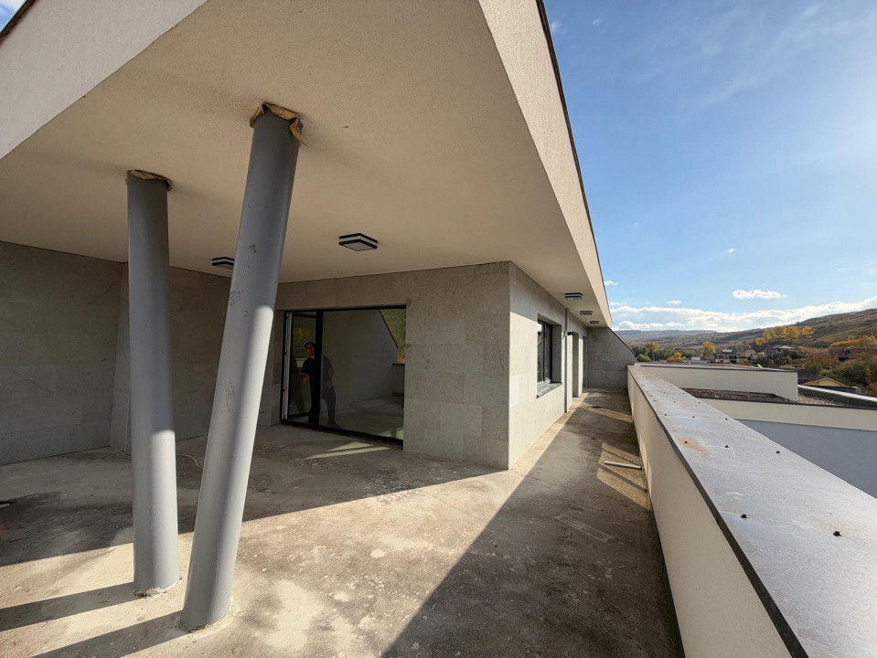 Apartament deosebit, terasa cu vedere spre padurea Faget, zona Vivo