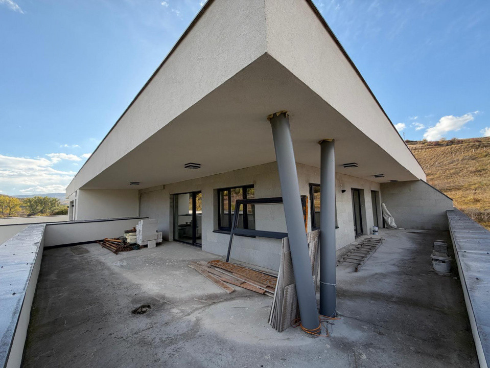 Apartament deosebit, terasa cu vedere spre padurea Faget, zona Vivo