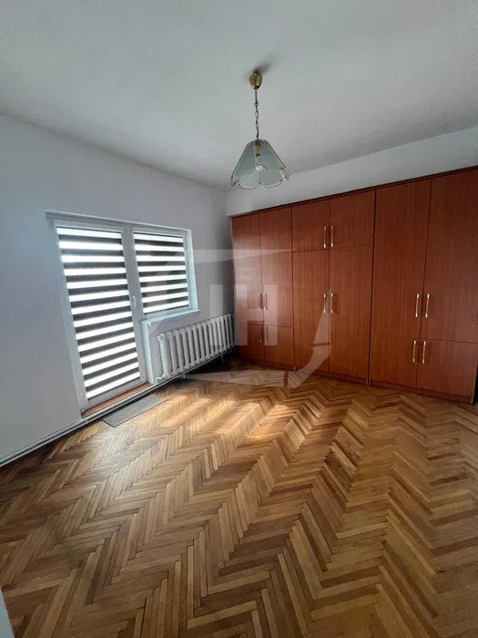 Apartament 4 camere, decomandat, etaj intermediar, zona Dorobantilor