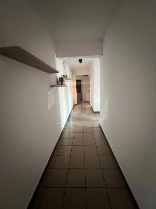 Apartament 4 camere, decomandat, etaj intermediar, zona Dorobantilor