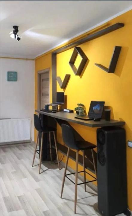 Apartament 2 camere, terasa si parcare, zona Vivo