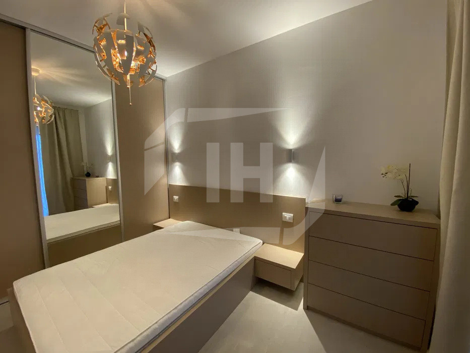Apartament 2 camere, etaj intermediar, zona Sopor