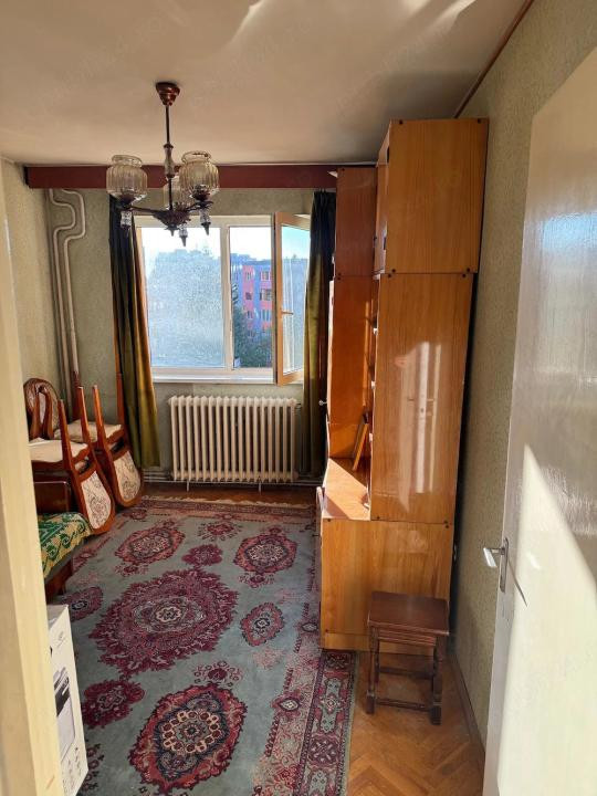 Apartament 3 camere renovabil, zona Denver, Manastur