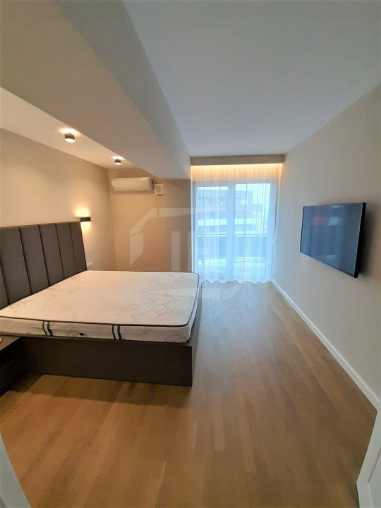 Penthouse, terase 200 mp, modern, 2 parcari subterane, cartierul Buna ZIua