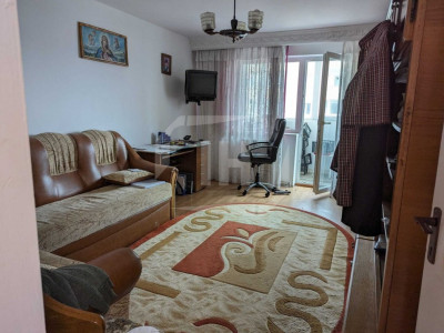 Apartament 3 camere decomandat, 2 balcoane, zona Manastur