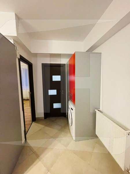 Apartament 2 camere, decomandat, etaj intermediar, Zona Vivo