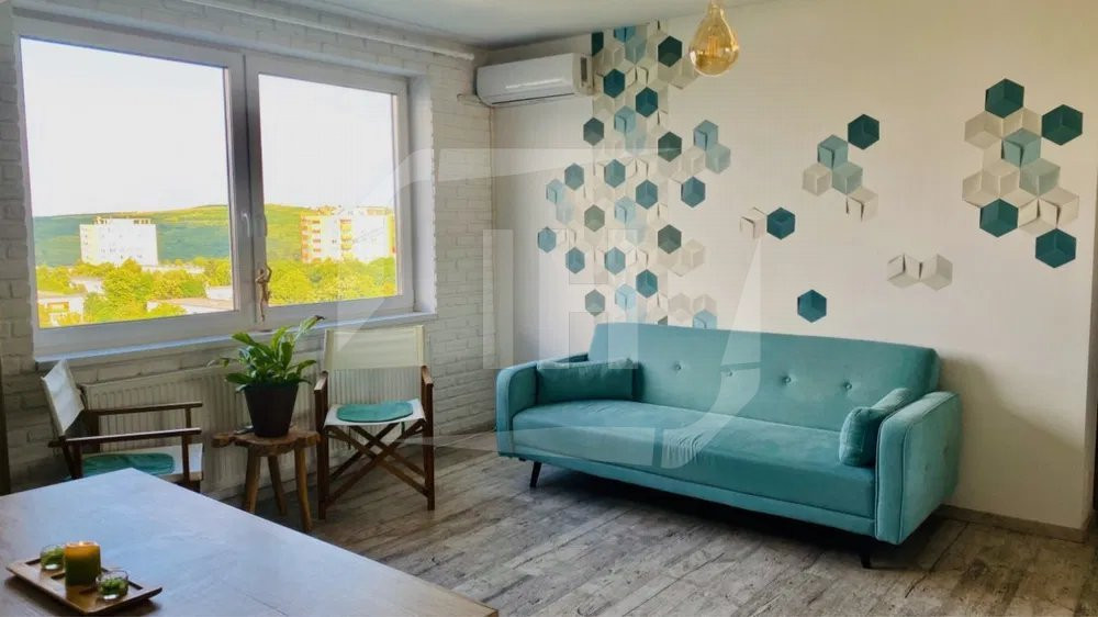Apartament 2 camere, complet renovat, priveliste superba, in Gheorgheni!